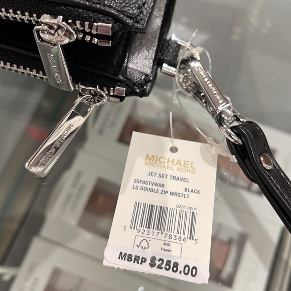 MICHAEL KORS LARGE DOUBLE ZIP WRISTLET PHONEHOLDER WALLET CLUTCH 
BLACK SIGNATUR - Picture 7 of 16